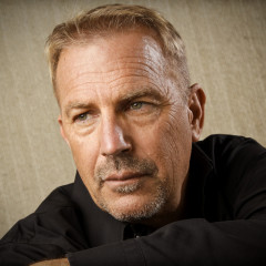 Kevin Costner alla NASA