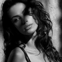 Madalina Ghenea protagonista